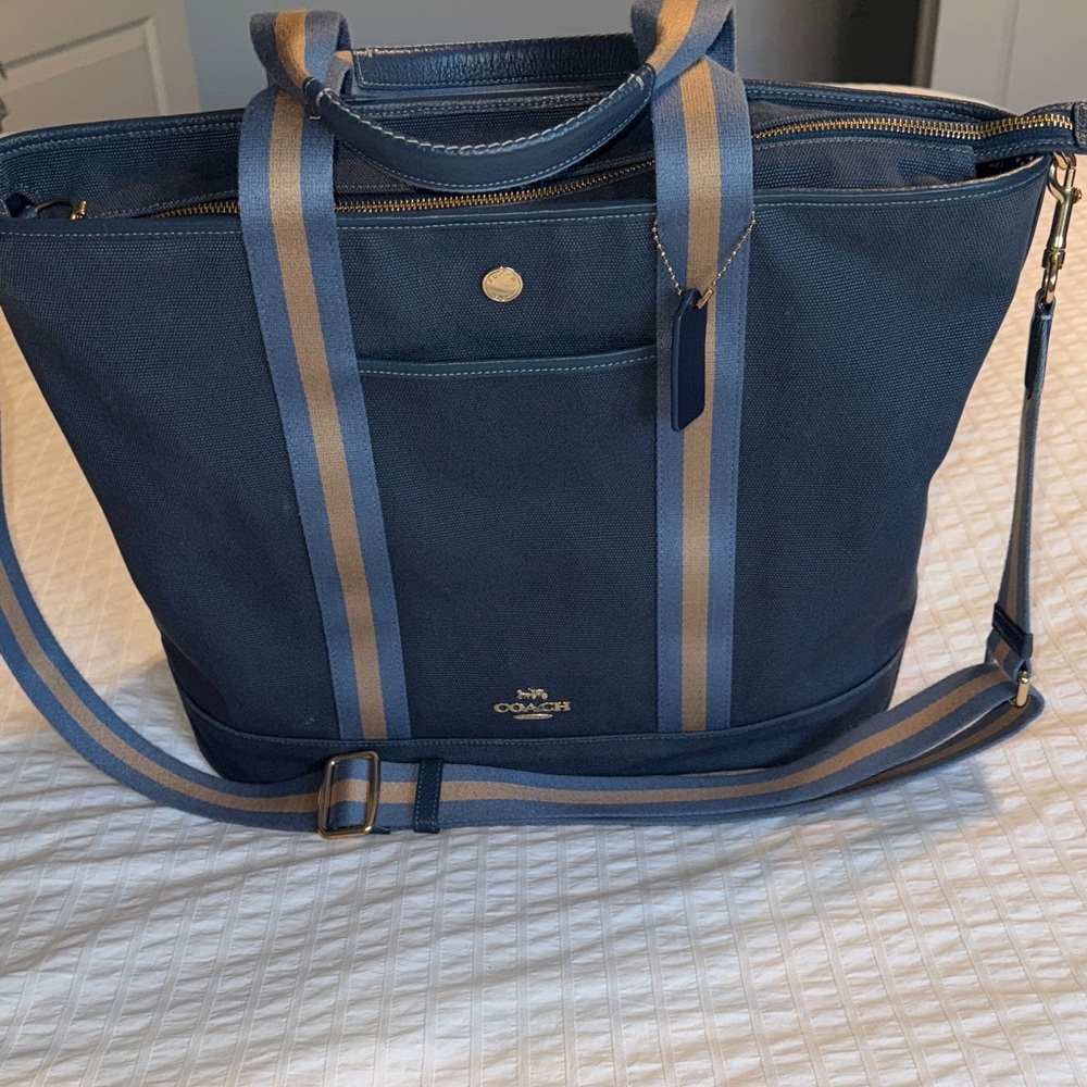 Coach Ellis Weekender Denim Blue Canvas Tote 🥰 - Picture 5 of 8